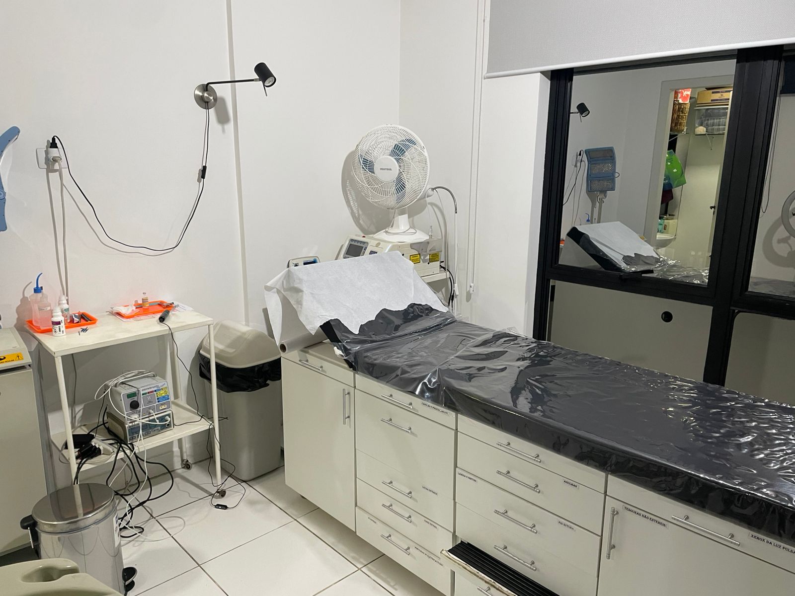 Imagem - CONSULTÓRIO MÉDICO PRÓXIMO AO METRÔ ANA ROSA - ALUGUEL POR 4H.CÓD.20898