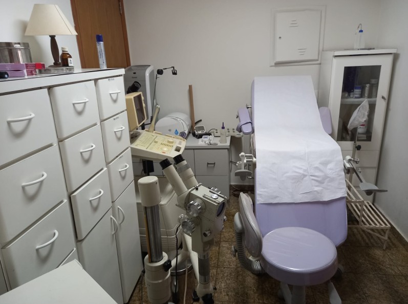 Imagem - ALUGA-SE OU SUBLOCA SALA EM CONSULTÓRIO - CÓD.23048