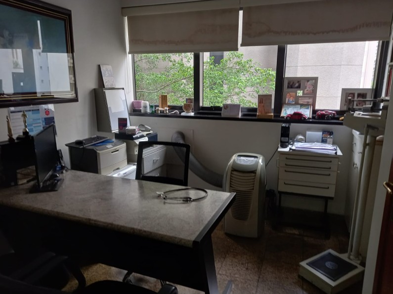 Imagem - ALUGA-SE OU SUBLOCA SALA EM CONSULTÓRIO - CÓD.23048