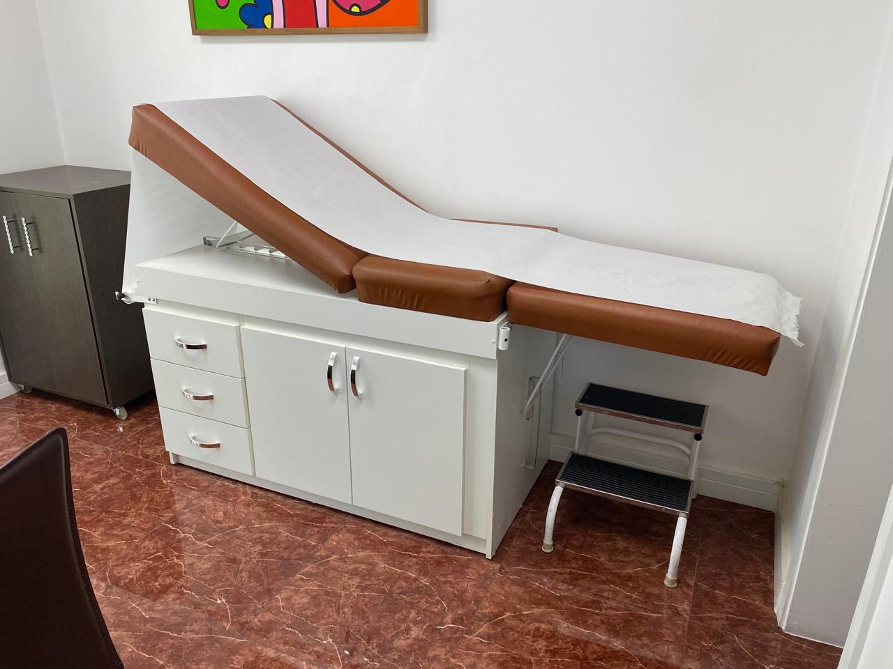 Imagem - VENDE-SE MACA GINECOLÓGICA.CÓD.20517